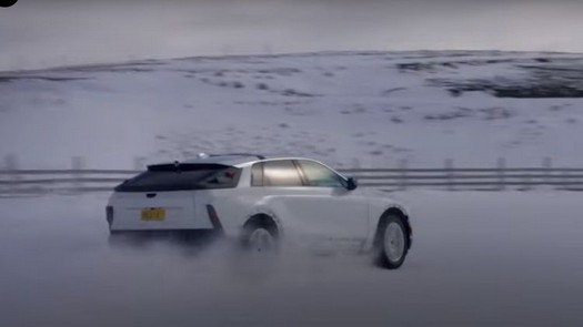 Cadillac mostrou o surgimento da versão de pré-produção do veículo elétrico Lyriq