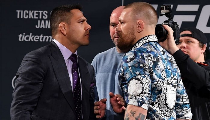 Rafael dos Anjos는 Conor McGregor와 싸울 준비가되었습니다.