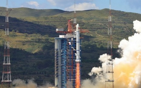 China desenvolve programa espacial - lançamento de três satélites secretos