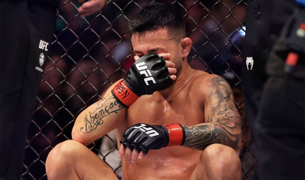 Sean O'Malley ferisce Pedro Munoz