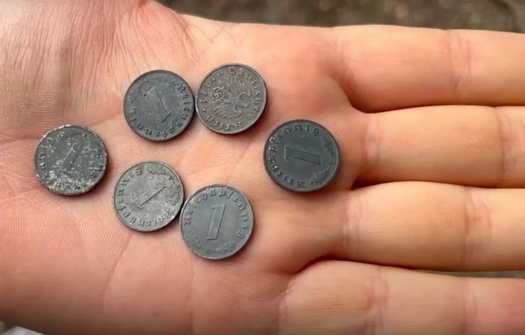 Des pièces du trésor SS découvertes dans un palais polonais