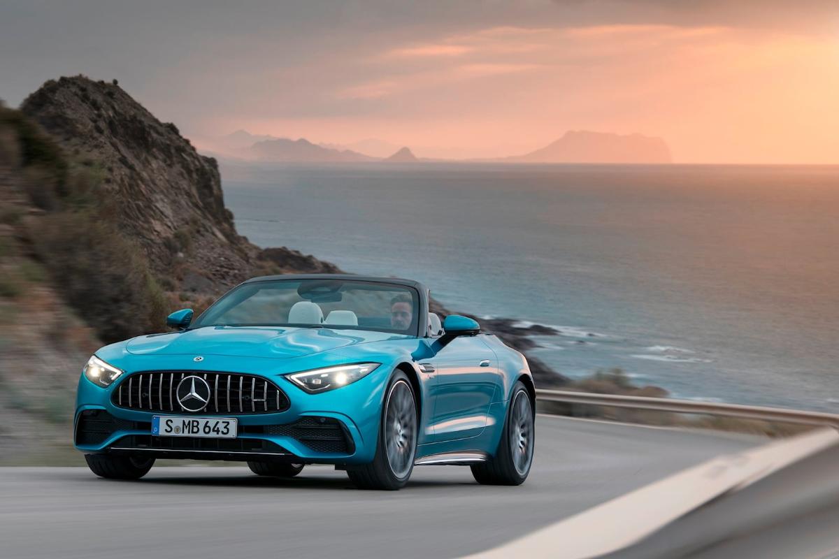 Mercedes-AMGがSL43の販売を開始