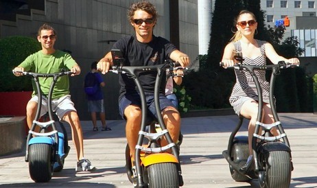Scooterson svela Rolley + scooter elettrico intelligente con pneumatici spessi