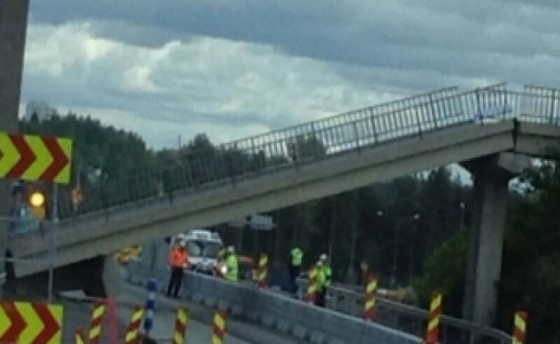 Ponte de pedestres desabou na Alemanha - há um falecido