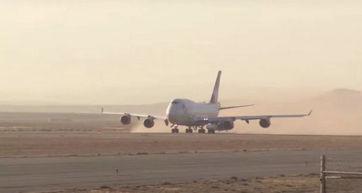 Virgin Orbit mette in orbita sette satelliti, lanciando un razzo da sotto l'ala di un Boeing 747