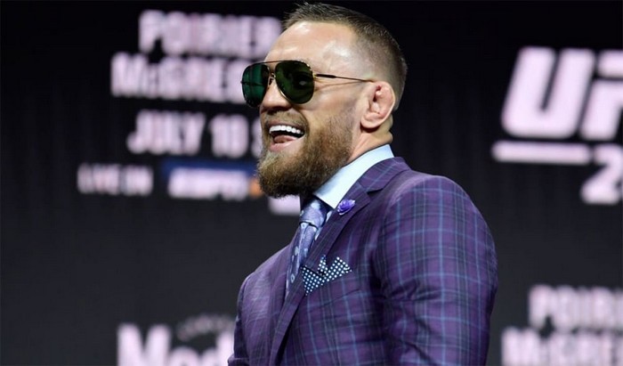 Conor McGregor rise dell'attore disabile