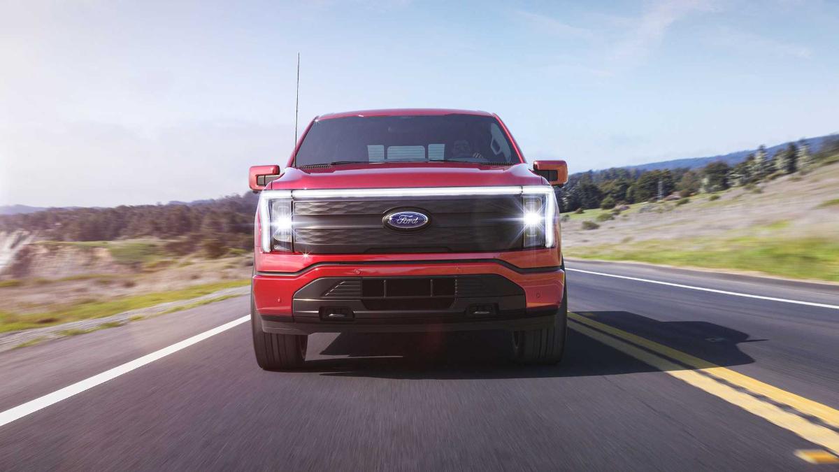 Ford annuncia la vendita dell'F-150 Lightning con batteria estesa