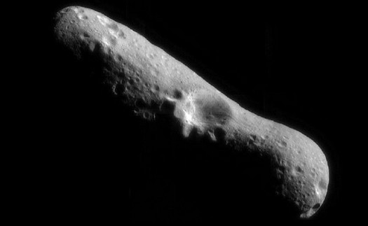 昨夜、バスほどの大きさの小惑星が地球を飛んだ。