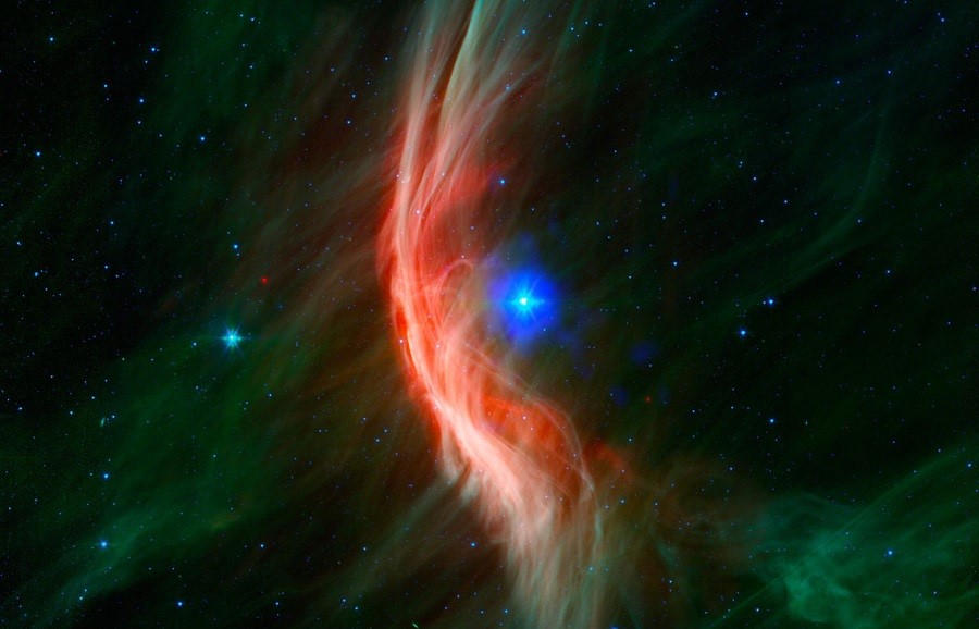 青い星へびつかい座ゼータは時速 160,000 キロメートル以上で宇宙を飛んでいます