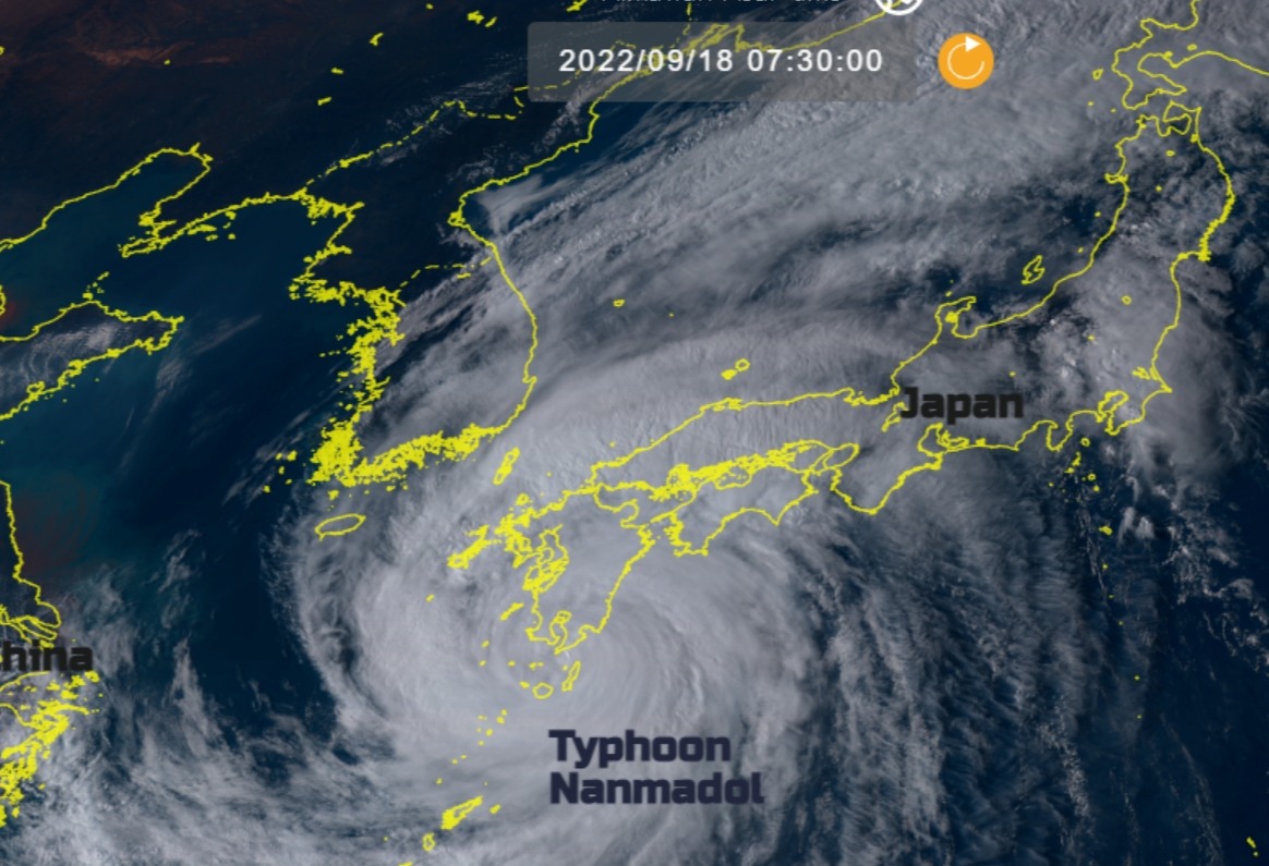 Taifun Muifa und Taifun Nanmadol trafen China und Japan
