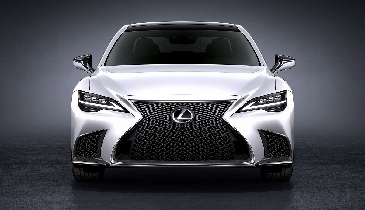 A grelha Lexus continuará a evoluir