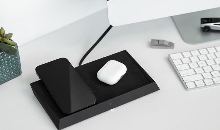 Tesla ha introdotto la ricarica wireless per tre dispositivi per $ 300