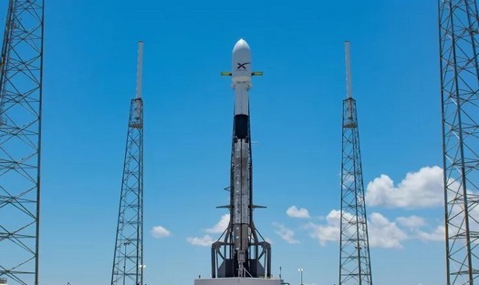 SpaceXは、スターリンク衛星の別のバッチを打ち上げ、ファルコン9の第1ステージを100回目に着陸させることに成功しました。