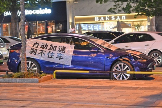 Ein verärgerter Einwohner Chinas verklagt Tesla auf 233 000 US-Dollar und beschuldigt ihn des Betrugs