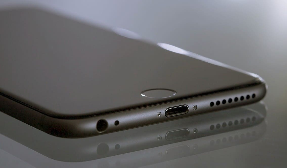 Perché molte persone abbassano lo schermo dello smartphone: 3 motivi