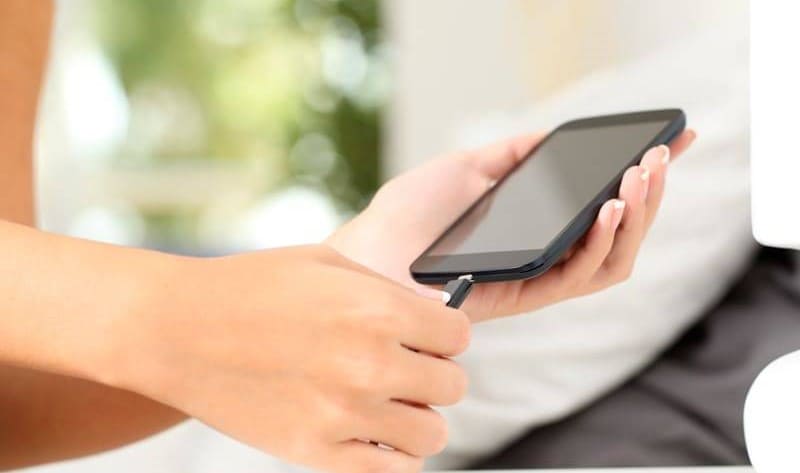 Faut-il décharger la batterie à 0% après l'achat d'un smartphone