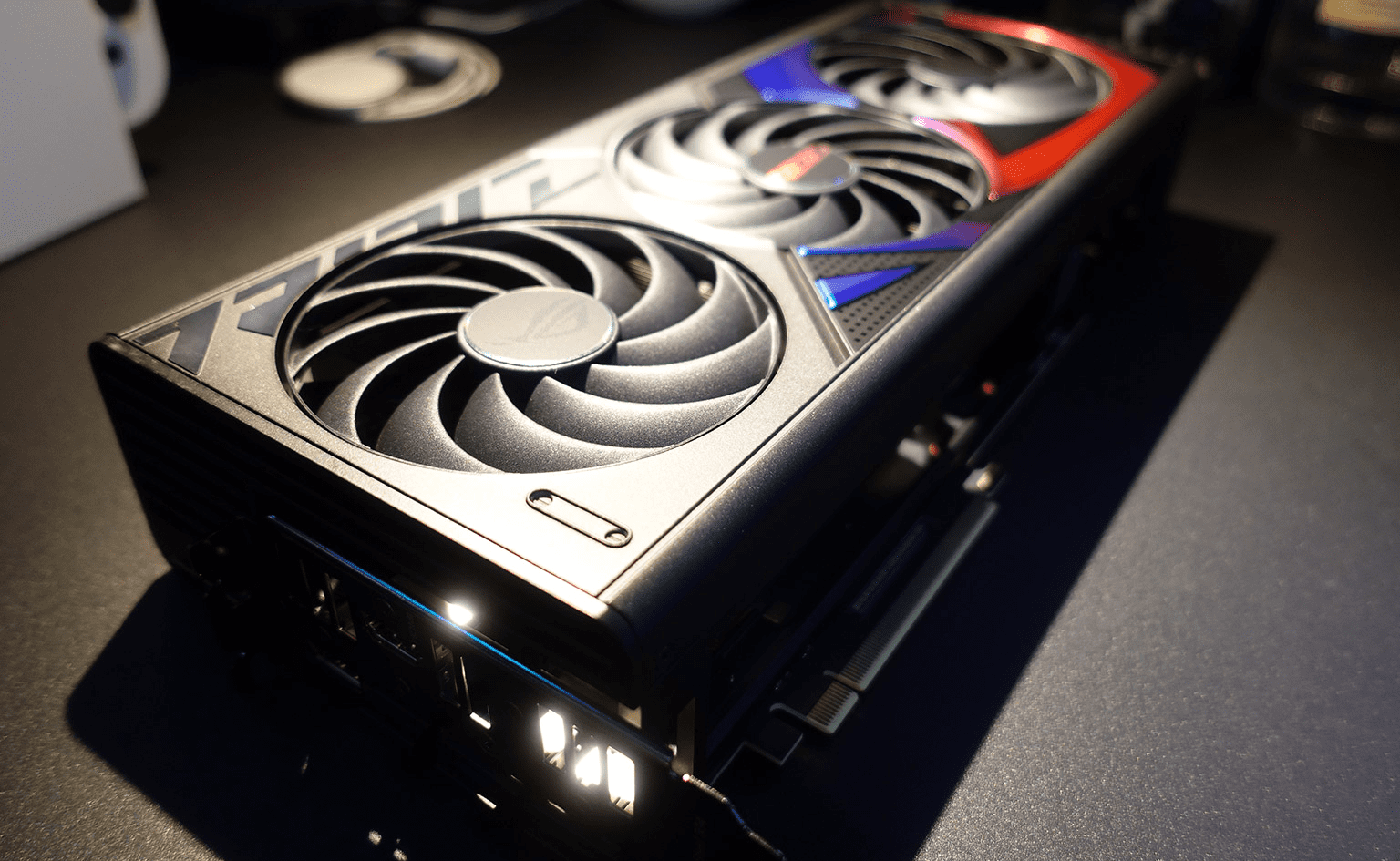 Insider hongxing2020 hat den genauen Veröffentlichungstermin der GeForce RTX 4070 genannt