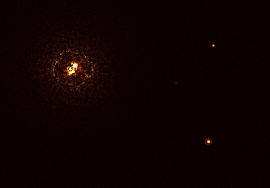 システムbケンタウリで発見された巨大惑星-これまでに知られているどの惑星よりも大きい