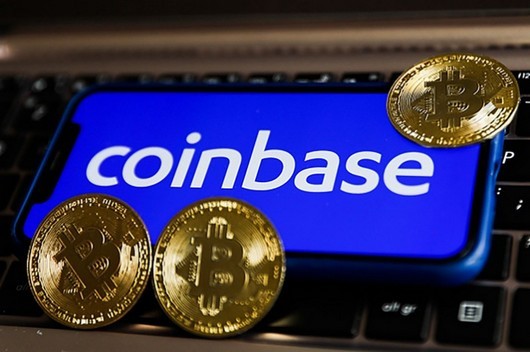 Jornalistas chamaram os salários dos funcionários da bolsa de criptomoedas Coinbase