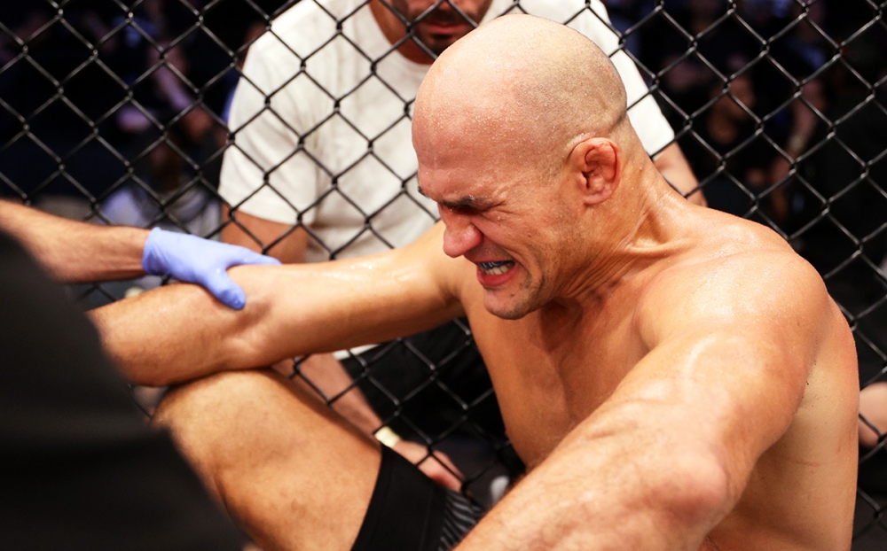 Junior dos Santos se pronunciou após a derrota