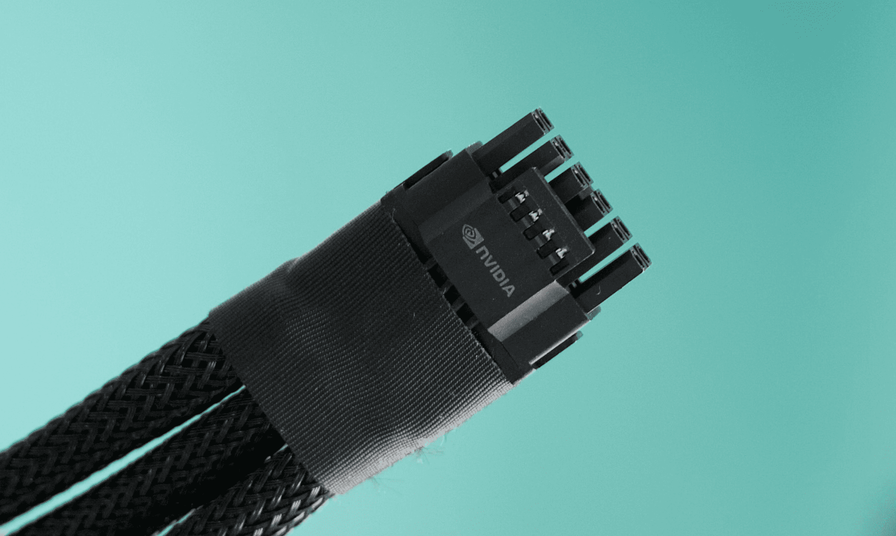 A Intel está se preparando para lançar sua própria modificação do conector 12VHPWR