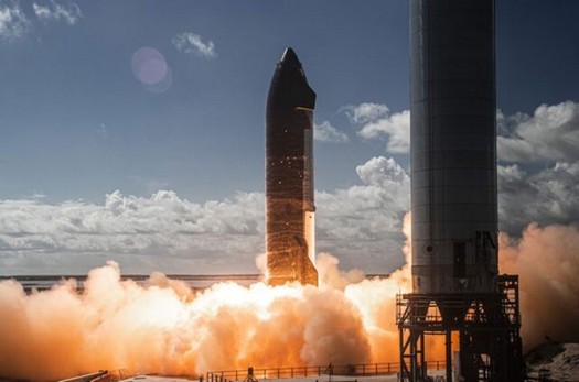 SpaceX testet zum ersten Mal alle sechs Triebwerke auf dem Starship SN20-Prototyp