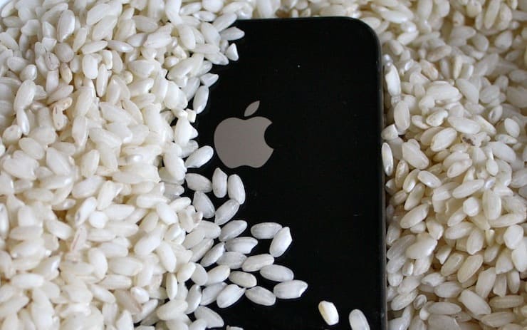 電話を乾かすためにどれくらいの時間米に入れておく必要がありますか