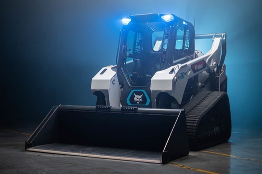 Bobcat presenta la prima pala cingolata completamente elettrica al mondo