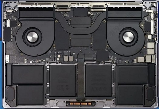 MacBook Pro의 첫 번째 분해는 우수한 유지 관리 가능성을 암시합니다.