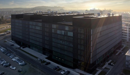 Mercedes investe € 200 milhões em um centro de desenvolvimento de software - eles criarão um piloto automático e muito mais lá