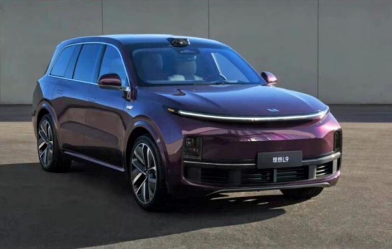 Li Auto inizia a vendere il crossover ibrido Ideal L9