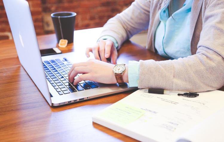 ノートパソコンの価格は2022年下半期に上昇すると予想されています