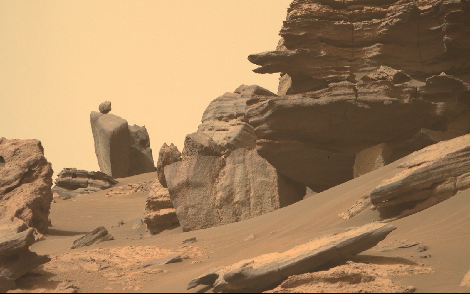 Perseverance Rover entdeckt seltsame Felsen im Jezero-Krater