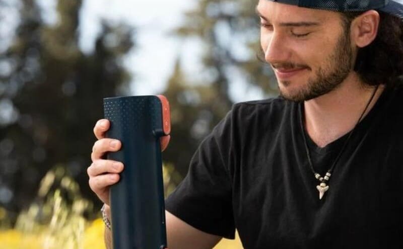 Viene inventato il primo thermos autoriscaldante al mondo