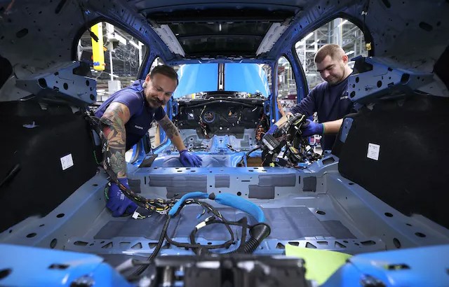 EUは、2035年からの新しいICE車両の全面禁止を暫定的に承認します