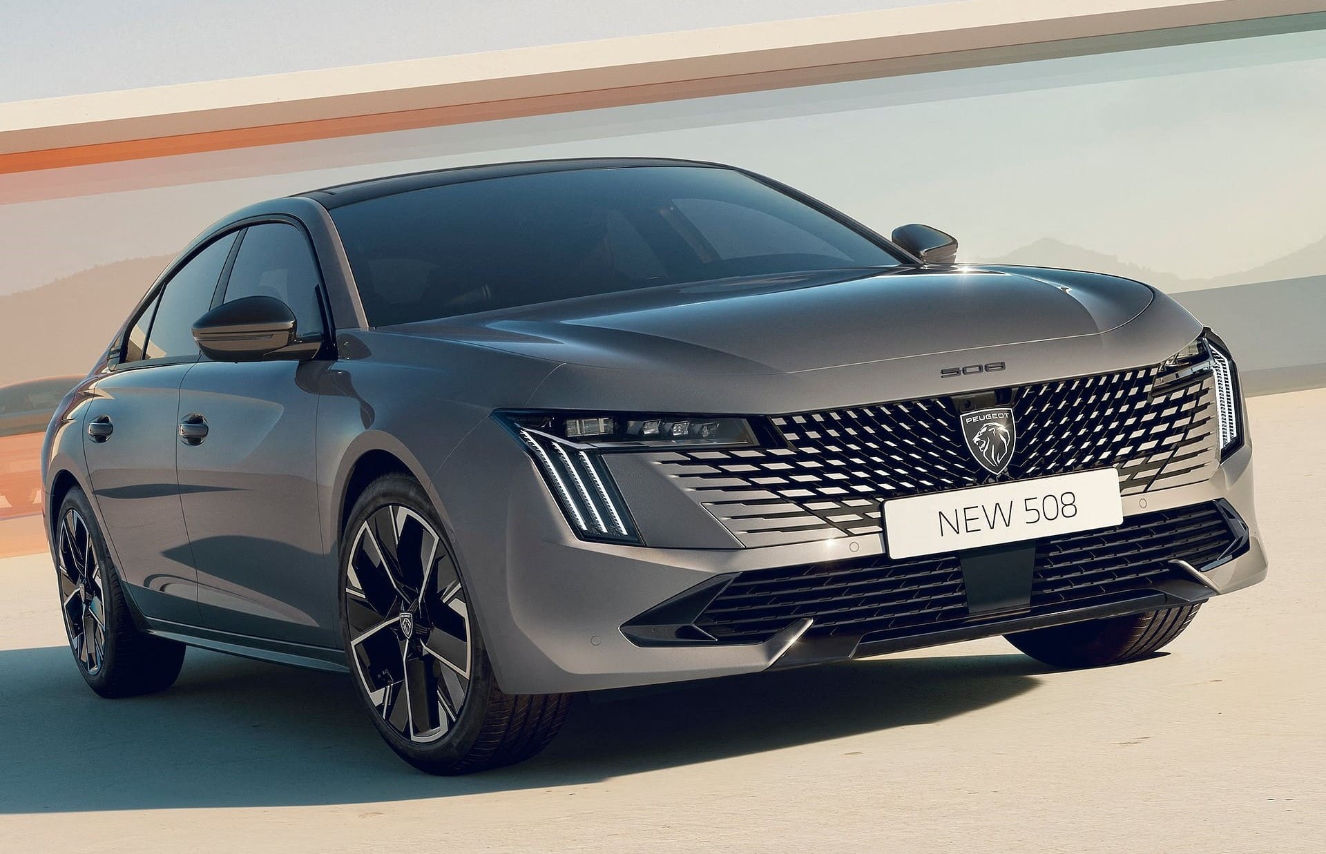 プジョー508の新型車を発表