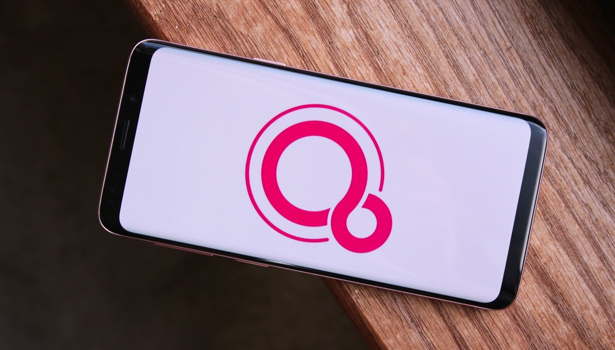 Google は Fuchsia OS の作業を強化しました
