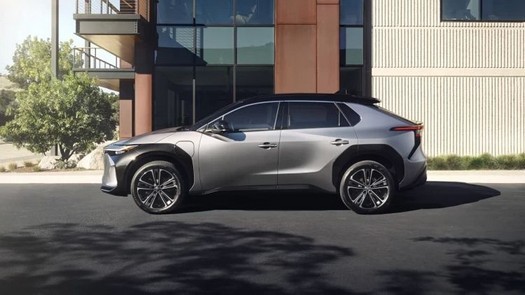 米国市場で42,000ドルで販売されているトヨタbZ4X電気クロスオーバー