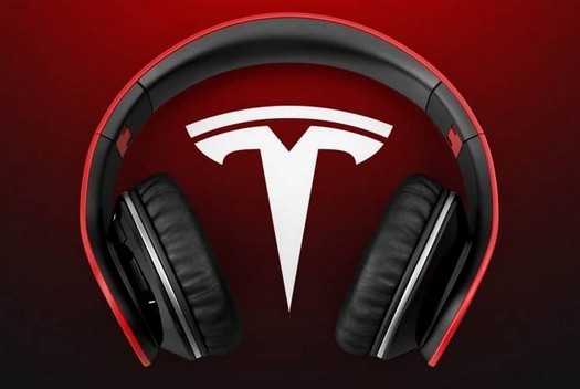 Tesla sarà in grado di produrre cuffie e altre acustiche: l'azienda ha ricevuto i diritti appropriati