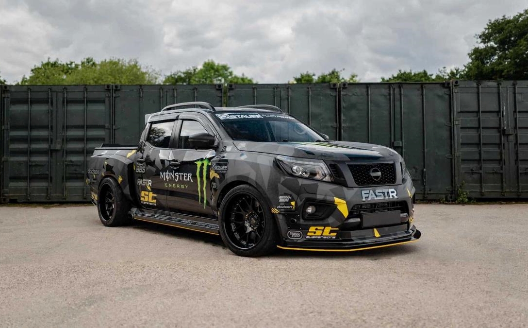 Le pick-up Nissan Navara-R de 1000 chevaux dévoilé