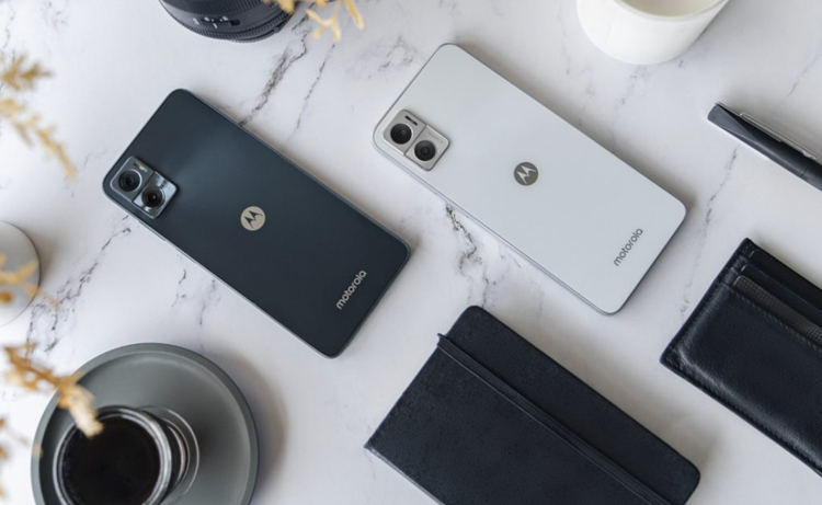 Les smartphones Moto e22 et Moto e22i annoncés avec un écran 90 Hz et une puce Helio G37