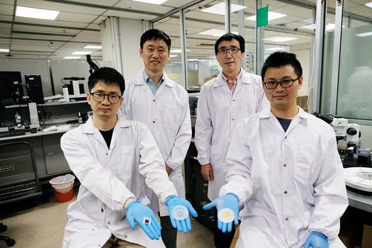Scienziati a Singapore propongono una batteria di carta biodegradabile