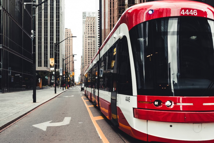 Indonesische Staatsunternehmen werden bis 2025 auf Elektromobilität umstellen