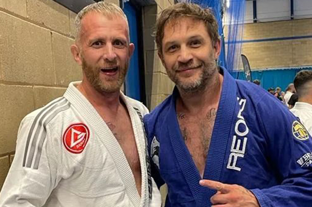 Tom Hardy remporte deux médailles d'or dans un tournoi de jiu-jitsu
