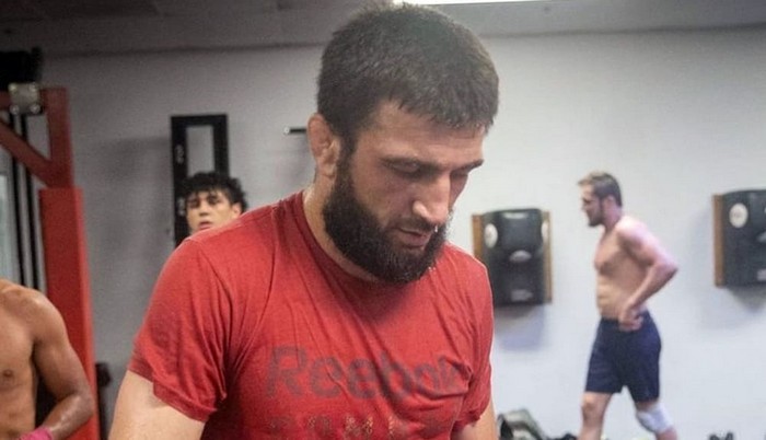 Abubakar Nurmagomedov est blessé, Albert Tumenov est prêt à le remplacer