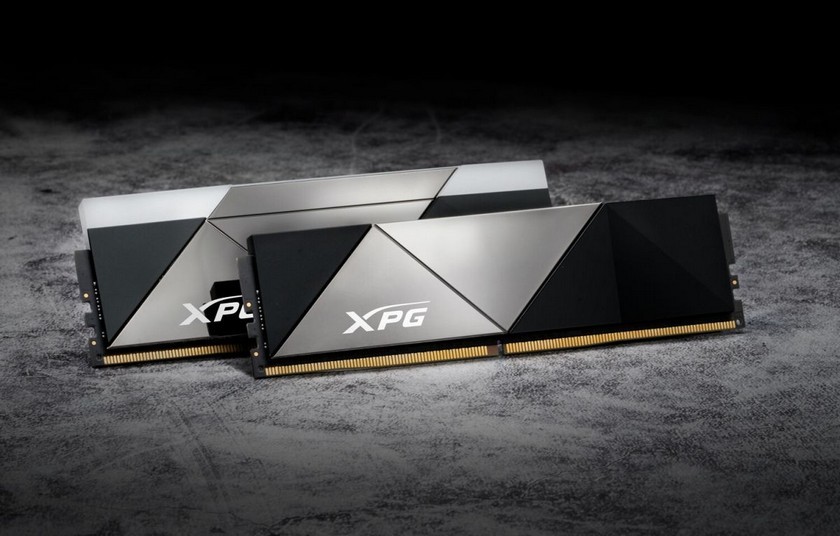 ADATA mette in mostra la memoria XPG Caster RGB DDR5 fino a 7400 MHz