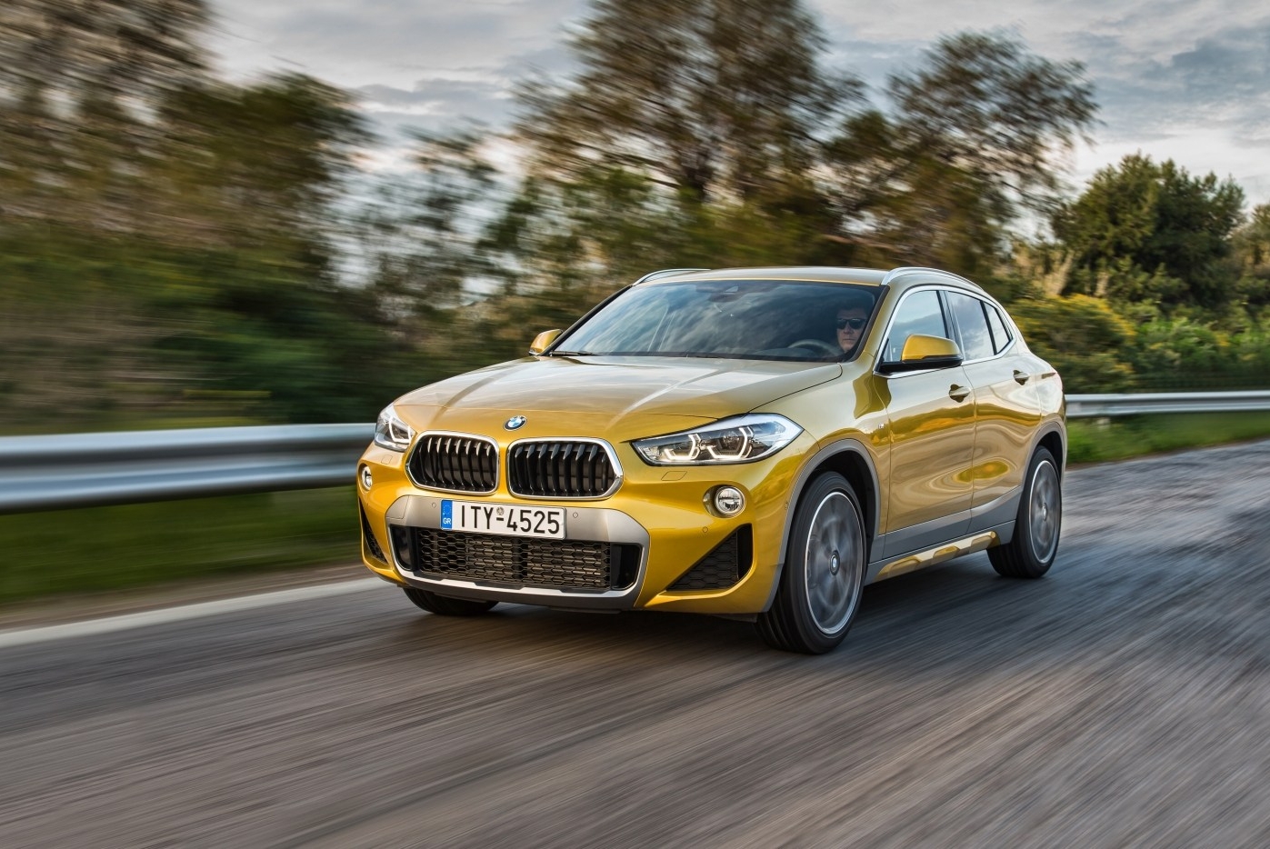 ネットワークは、次世代のクロスオーバー BMW X2 を示しました