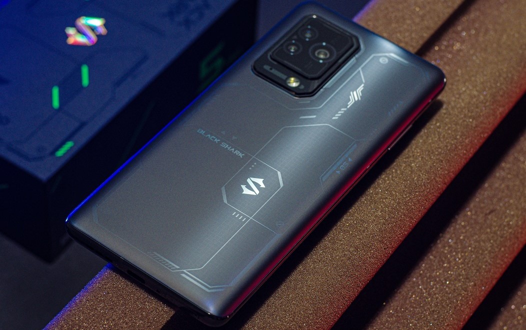 Presentato lo smartphone Black Shark 5 High Energy Edition