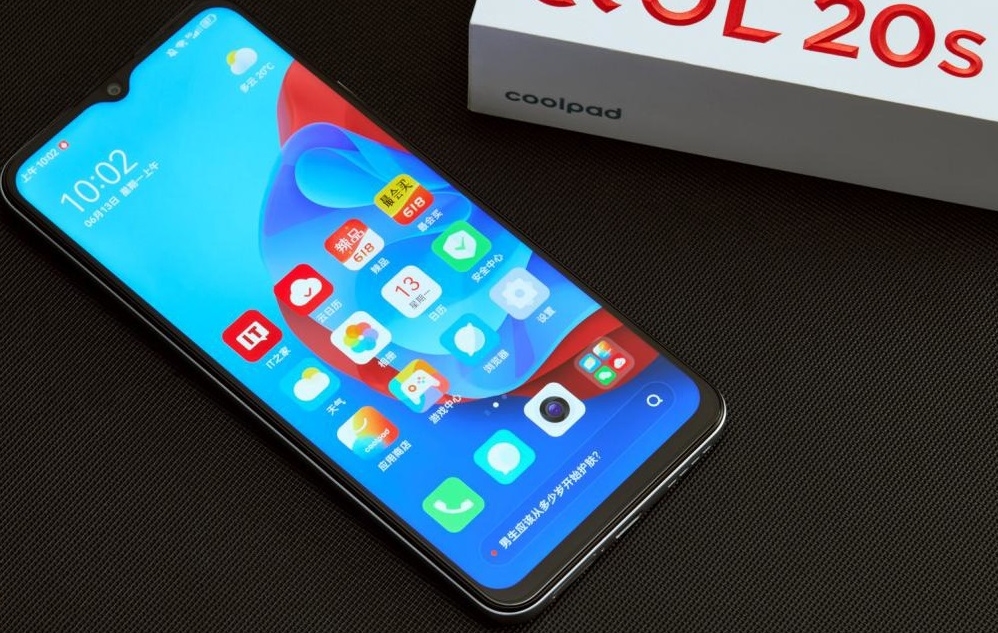 Coolpad ha introdotto uno smartphone economico Cool 20s