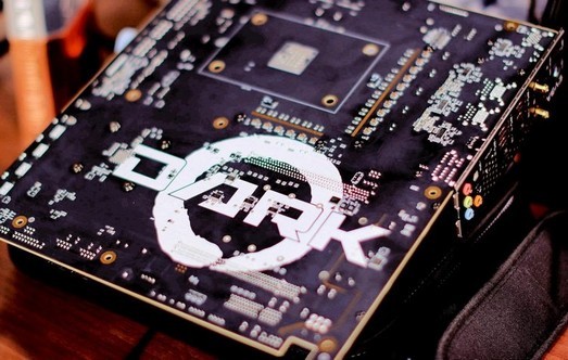 EVGAがAMDRyzenExtremeオーバークロック用のDarkX570Sマザーボードをリリース
